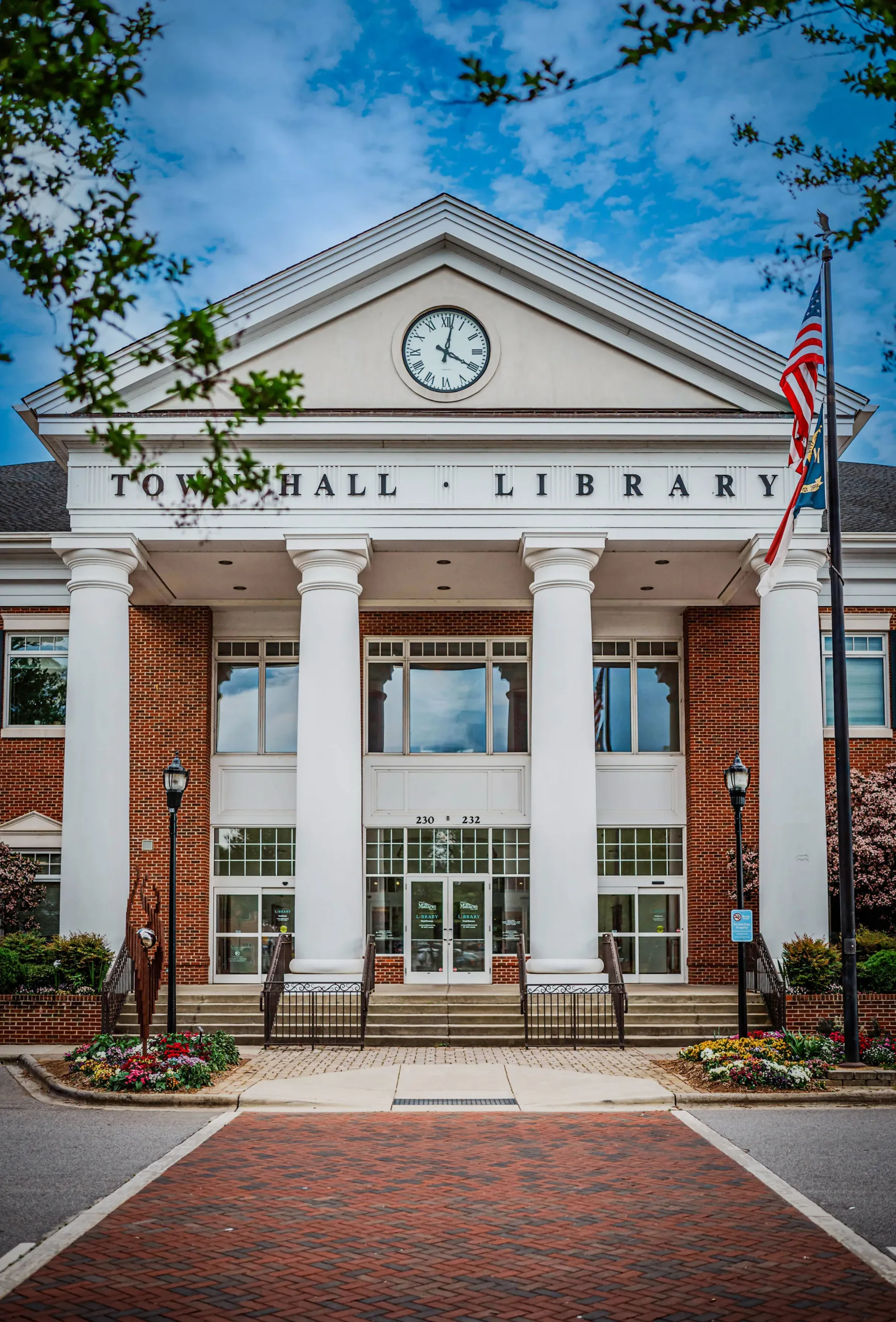 The Neighborhood of Matthews, NC - Matthews, NC Town Hall and Library