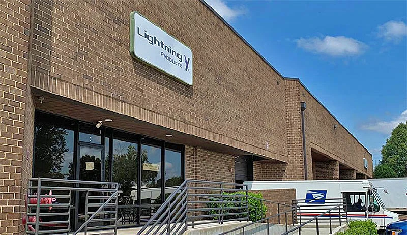 Warehouse + Office For Lease at 3731 Woodpark Blvd, Charlotte, NC 28206 — 21,000 SF with Dock-High Access