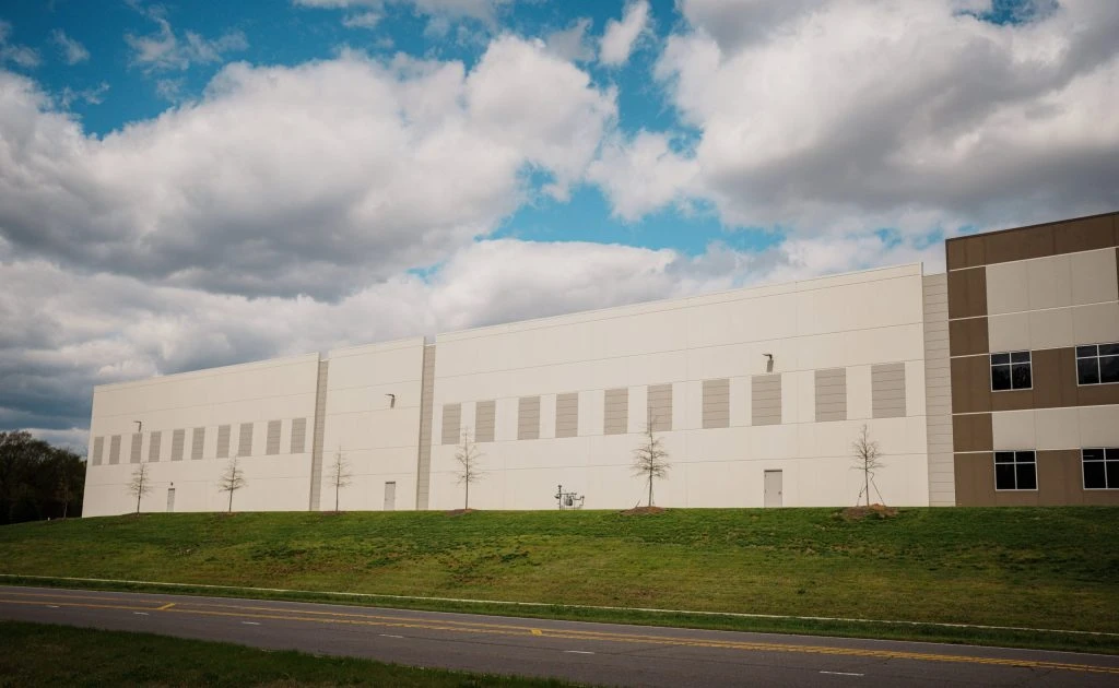 Find Warehouse Space in Steele Creek, NC with the help of Regent CRE Find Warehouse Space in Steele Creek, NC with the help of Regent CRE