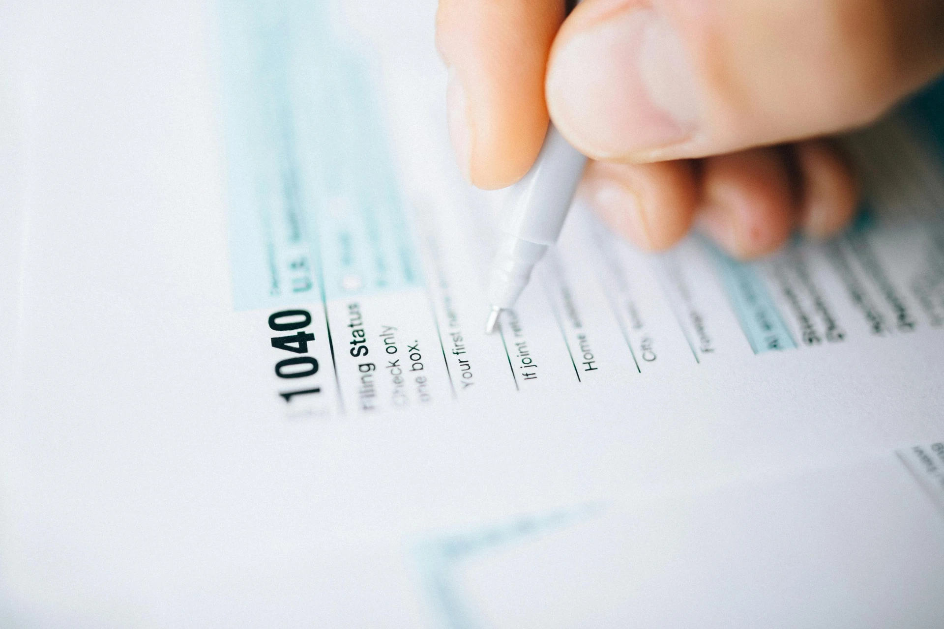 Paying Capital Gains Taxes on the Proceeds From the Commercial Property Sale