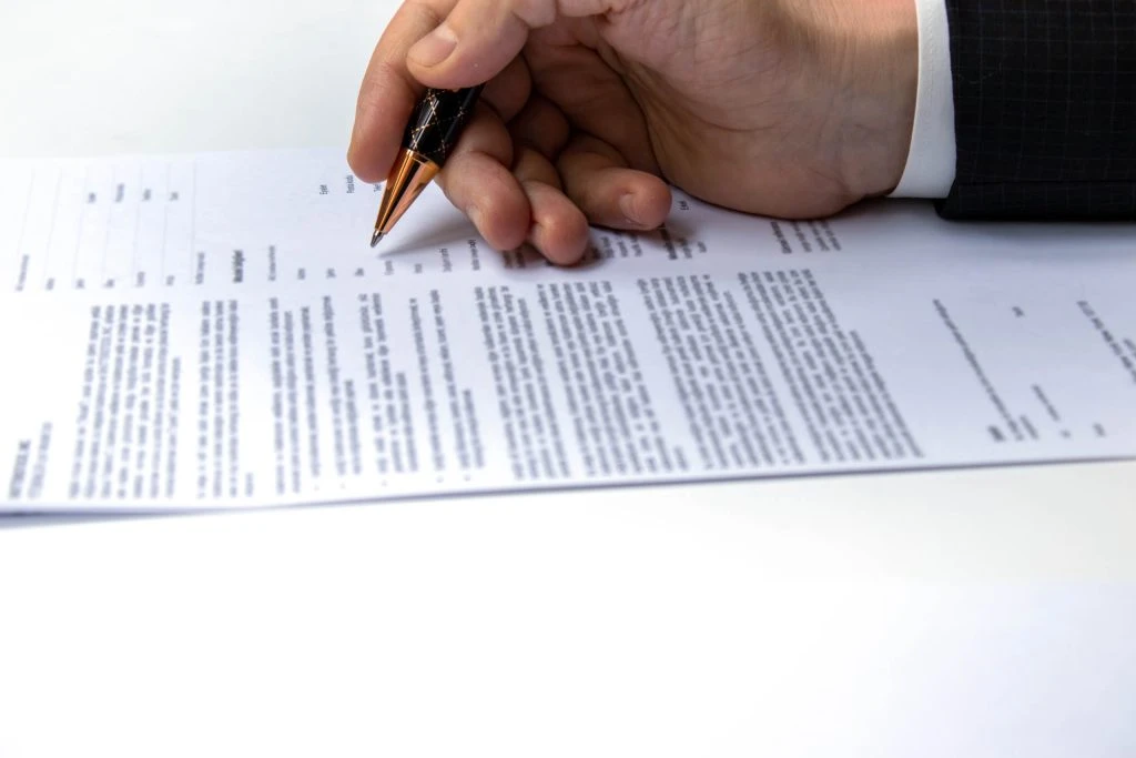 Top 5 Industrial Lease Clauses Tenants Need to Know When Negotiating a Lease