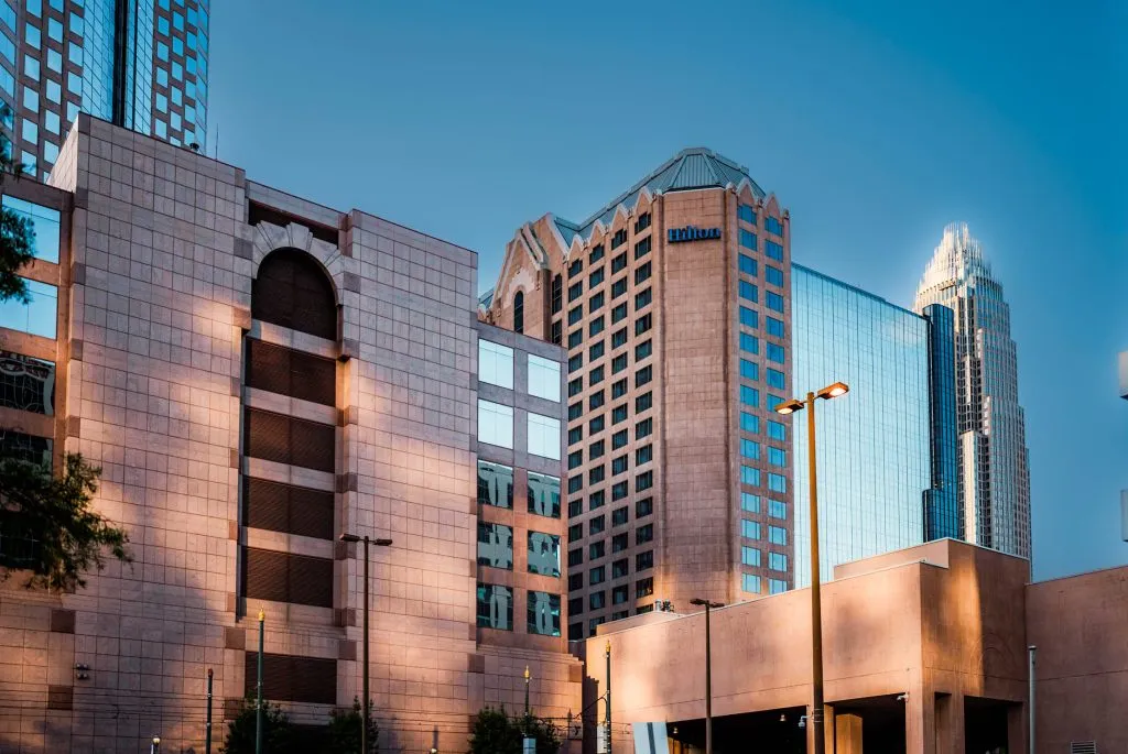 Uptown Charlotte, NC - Why Large Firms Flee IL, CA & NJ for North Carolina